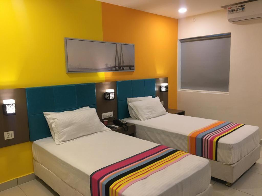 Hotel White Fields Hitec City, Hyderabad Exterior foto