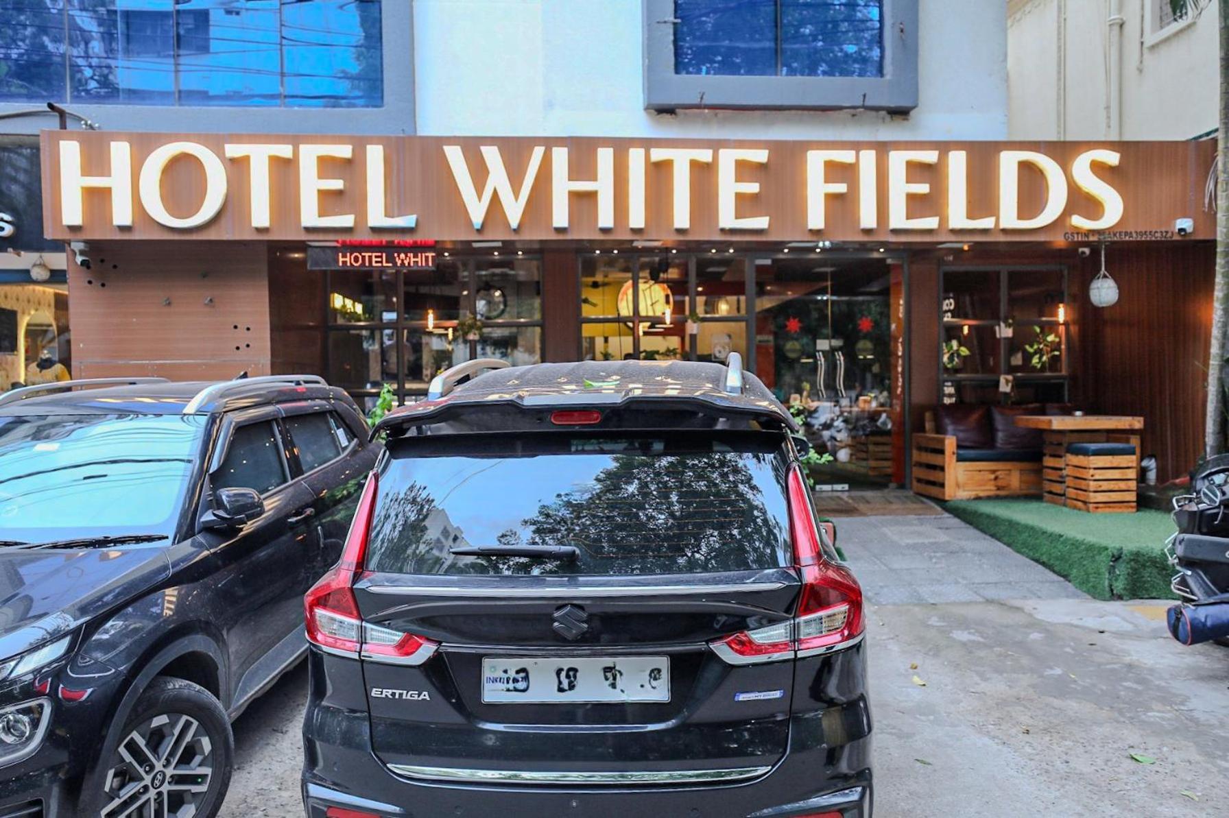 Hotel White Fields Hitec City, Hyderabad Exterior foto