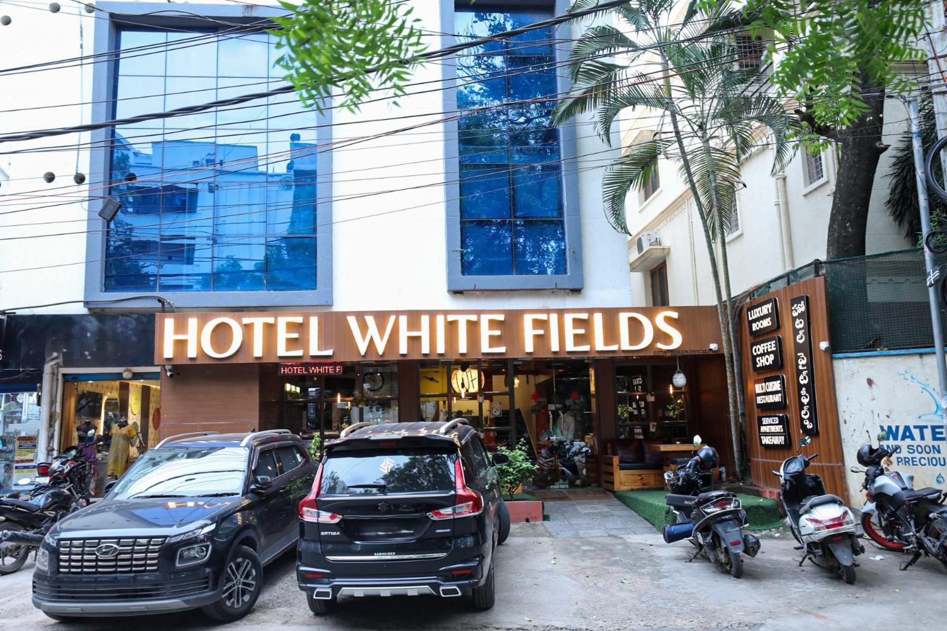 Hotel White Fields Hitec City, Hyderabad Exterior foto