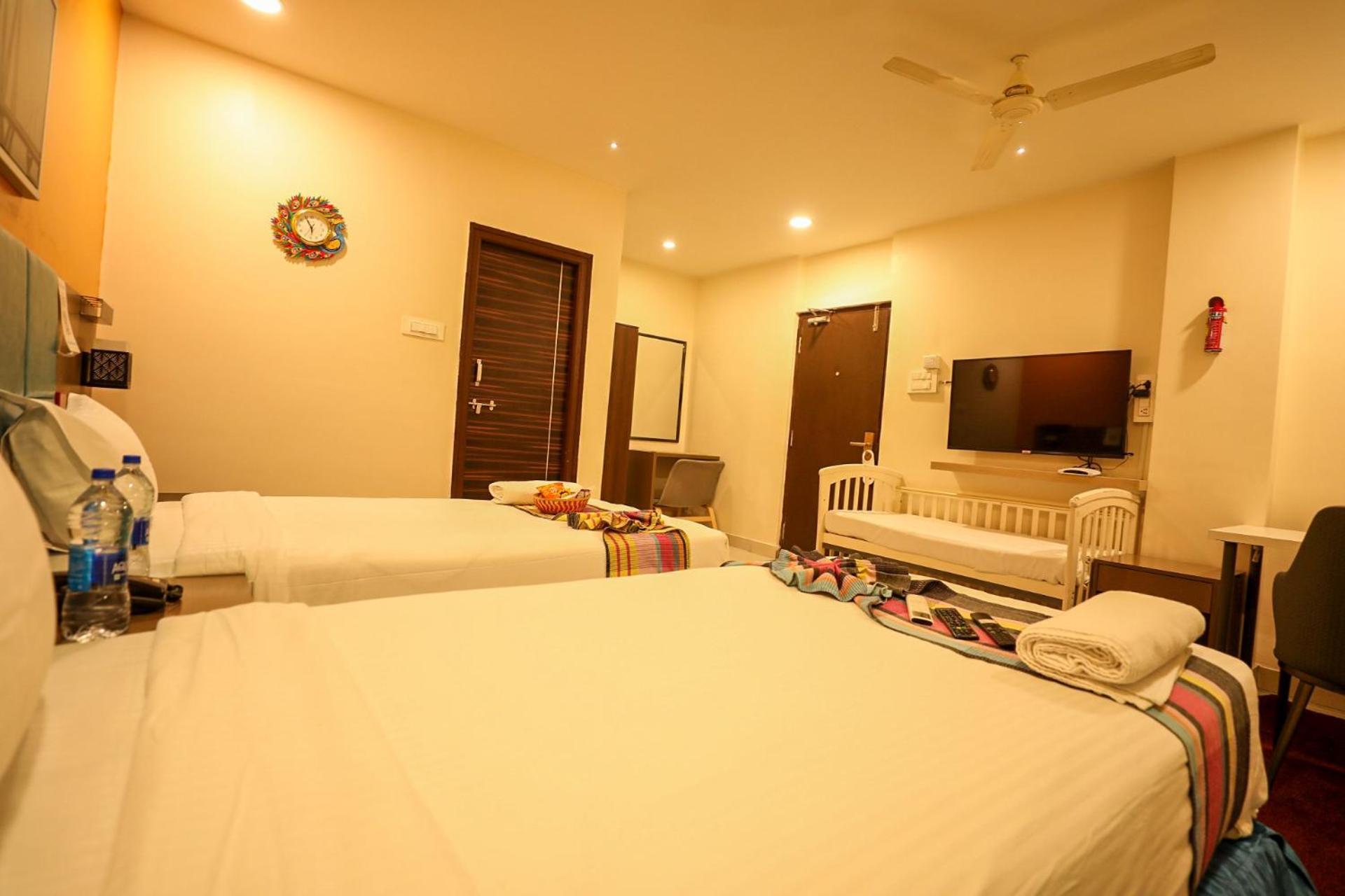Hotel White Fields Hitec City, Hyderabad Exterior foto